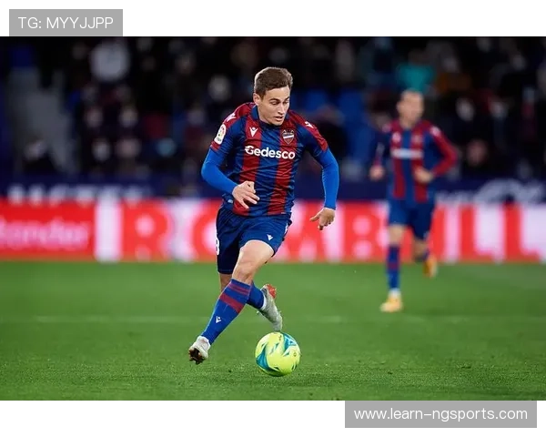 瓦伦西亚俱乐部宣布新任主帅上任并强化球队阵容备战新赛季