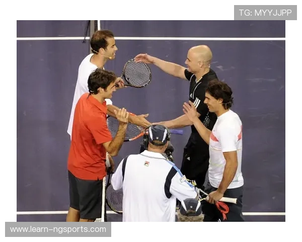 网球巨星激战四大满贯赛场最新排名和精彩瞬间解析